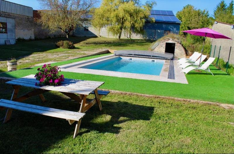 Chambres D'Hotes Aux Portes Des Tumuli Bussy-le-Château Dış mekan fotoğraf