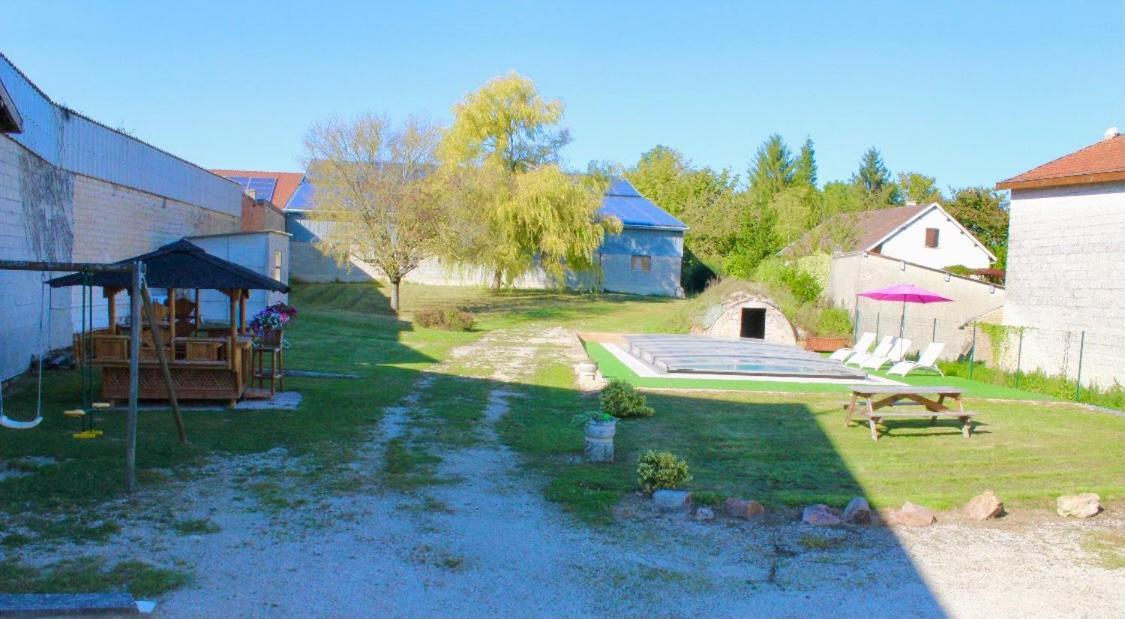Chambres D'Hotes Aux Portes Des Tumuli Bussy-le-Château Dış mekan fotoğraf